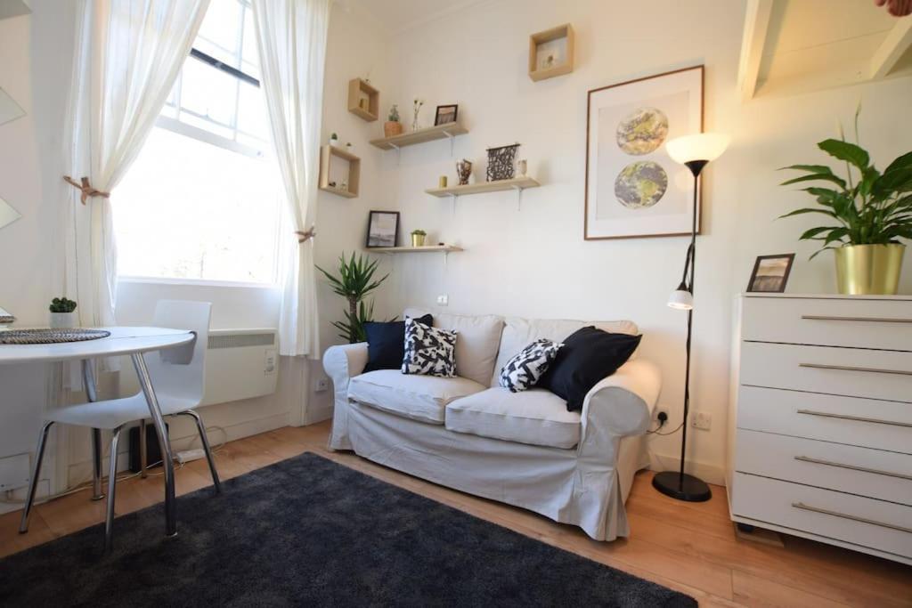 Stylish Studio Apartment Camden ロンドン エクステリア 写真